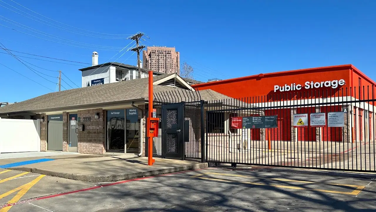 Public Storage, RV storage in Dallas