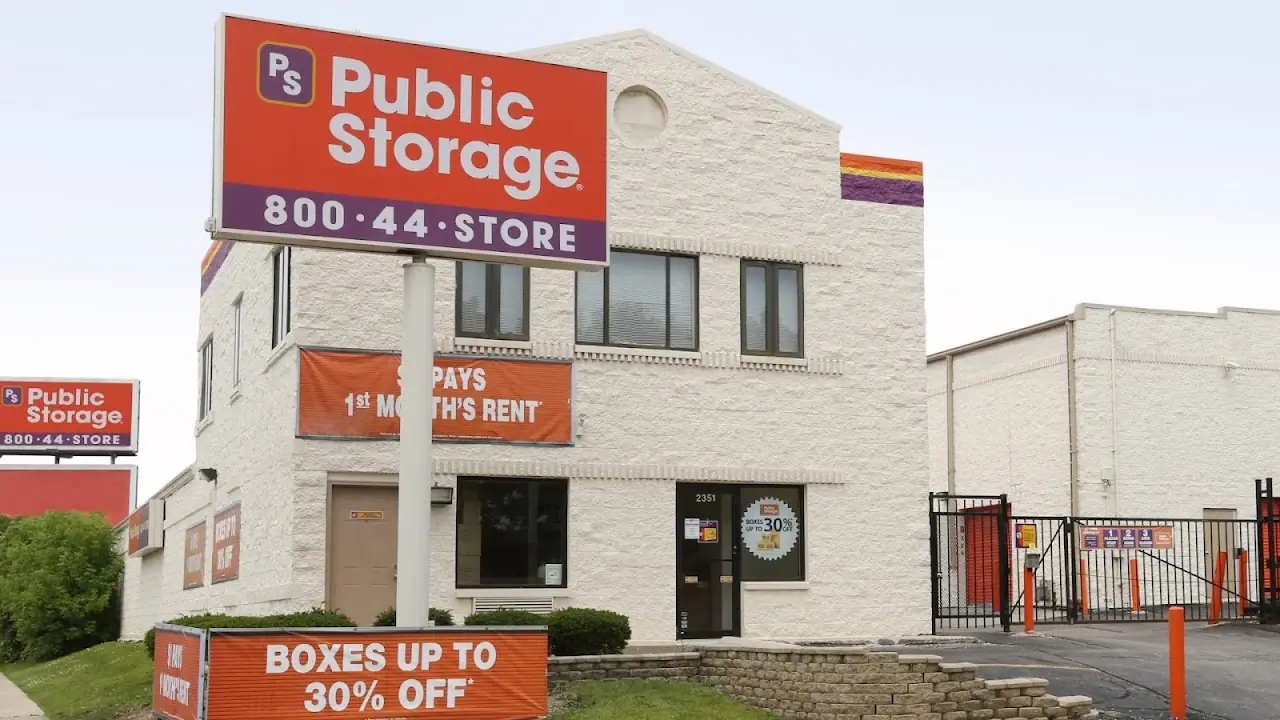 Public Storage, RV storage in Chicago