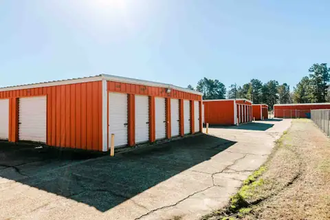 Mini Mall Storage - Huntington photo 3