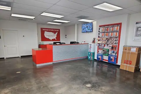 Public Storage photo 2