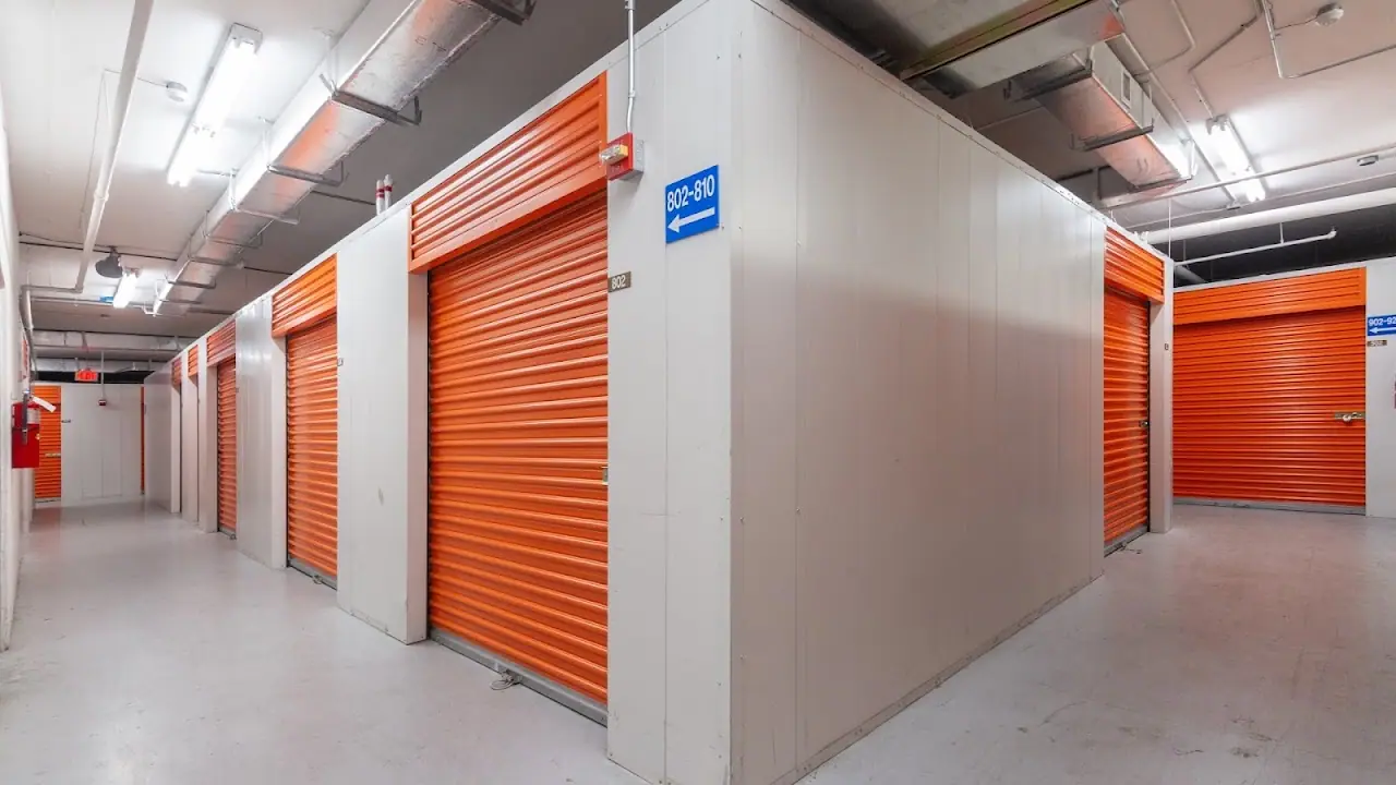 Public Storage, RV storage in Aventura