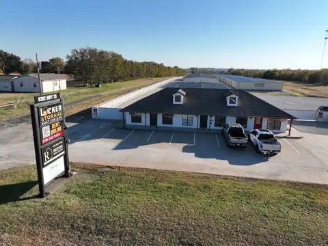 Locker Storage Claremore Car Boat RV Parking photo 2