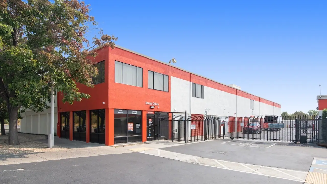 Public Storage, RV storage in Novato
