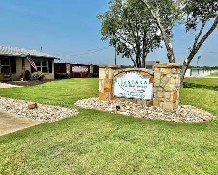 Lantana RV & Boat Storage photo 2