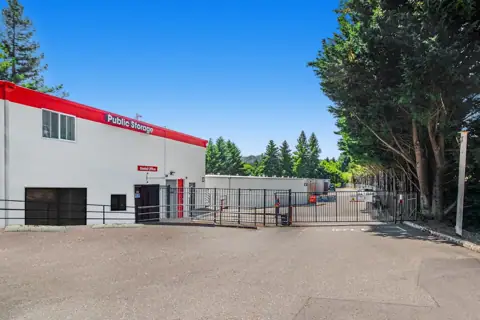 Public Storage photo 2