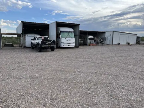 Molly B's RV and Boat Storage Dry Dock photo 3