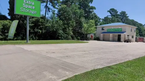 Extra Space Storage in Tomball, TX