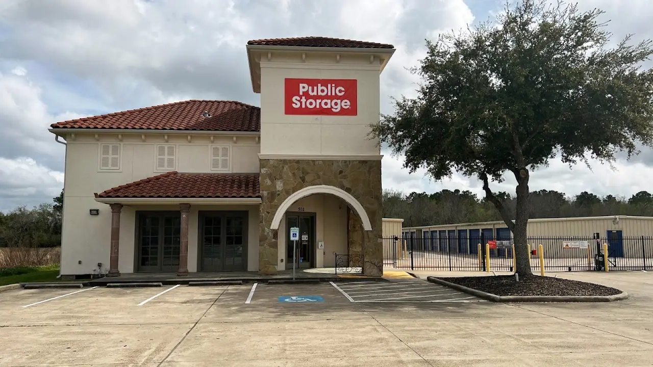 Public Storage, RV storage in Dickinson