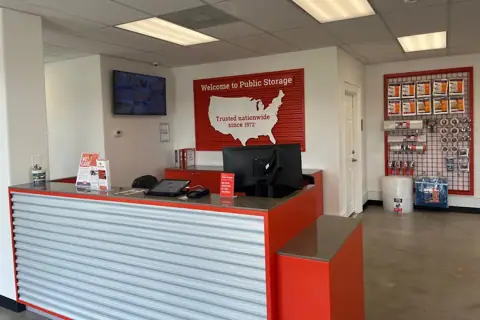 Public Storage photo 2