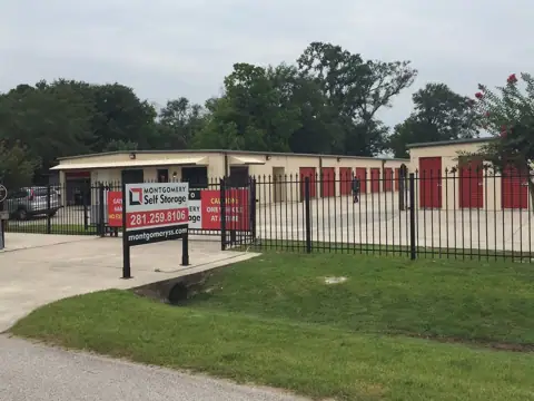 Montgomery Self Storage Magnolia in Magnolia, TX