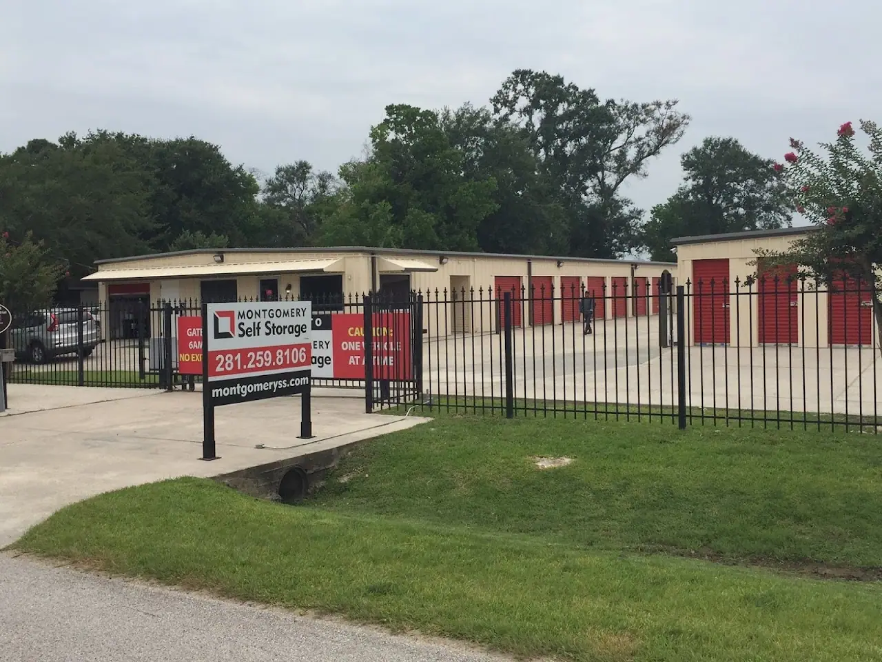 Montgomery Self Storage Magnolia, RV storage in Magnolia
