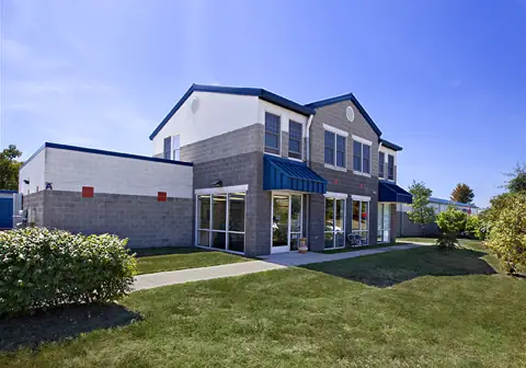 Self Storage Plus in Sterling, VA
