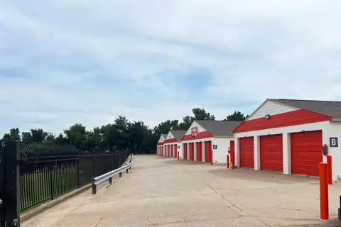 Public Storage photo 2