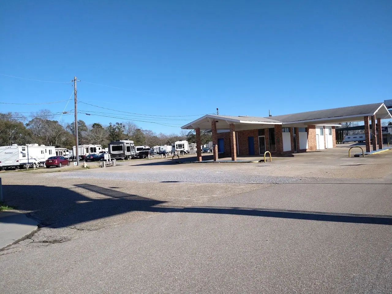 Millbrook Station RV Park, RV storage in Millbrook