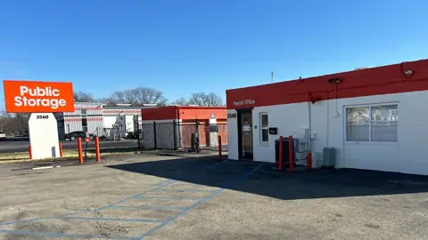 Public Storage photo 2