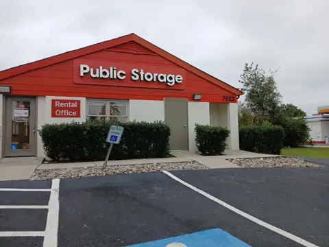 Public Storage photo 2