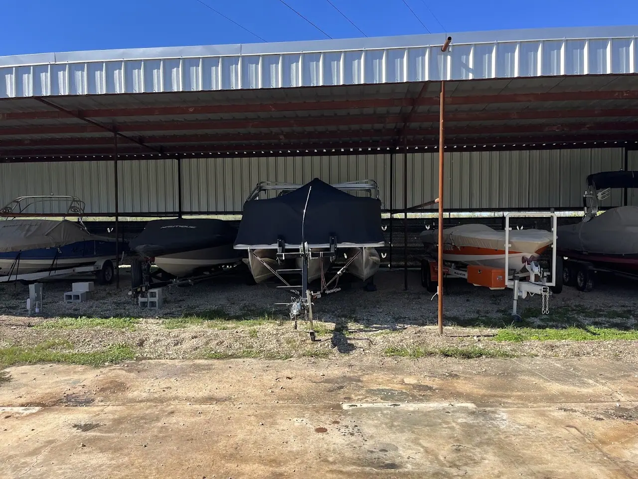 McQueeney RV & Boat Storage, RV storage in McQueeney
