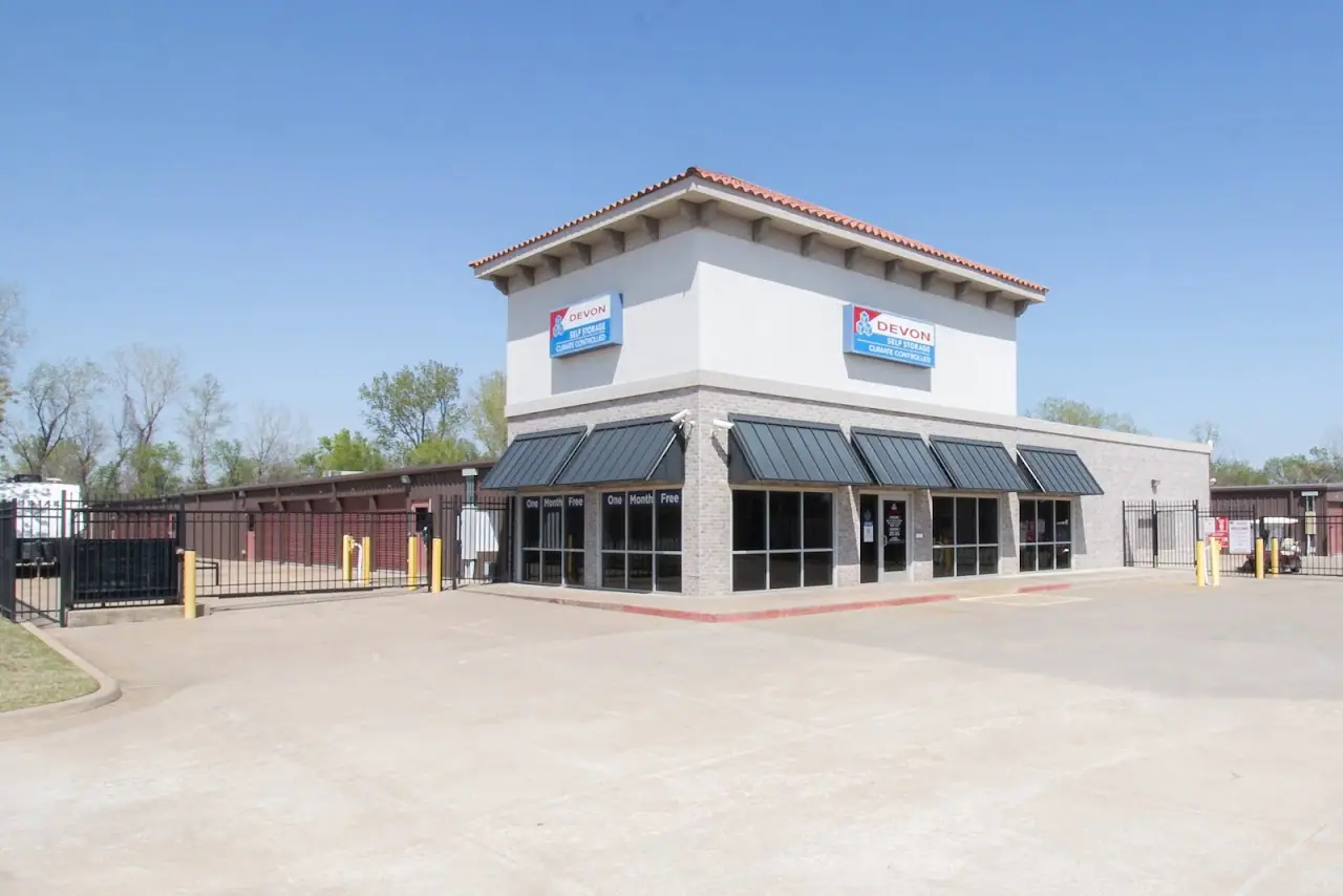Devon Self Storage Bixby, Oklahoma, RV storage in Bixby
