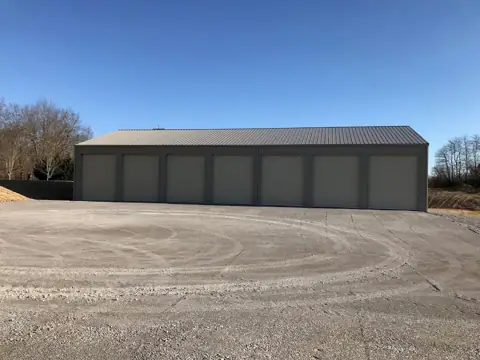 Fairfield Glade Storage photo 3