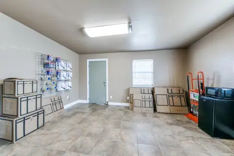 Right Move Storage - Lakeport photo 2