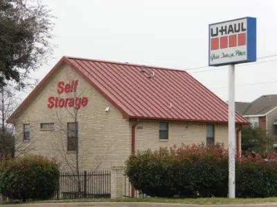 Self-Storage at U-Haul, RV storage in Arlington
