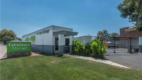 Extra Space Storage in Tempe, AZ