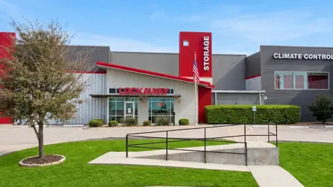 Lockaway Storage in Converse, TX