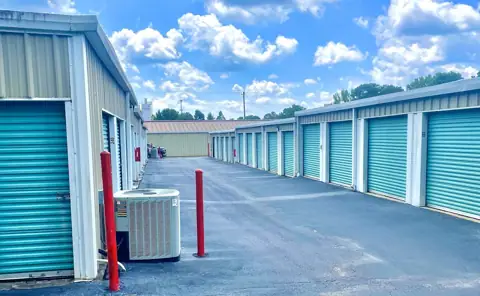 Hickory Road Self Storage & U-Haul photo 2