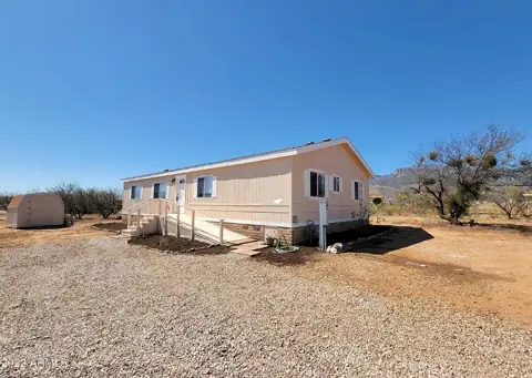 East Hawk Rd Rv and boat storage in Hereford, AZ
