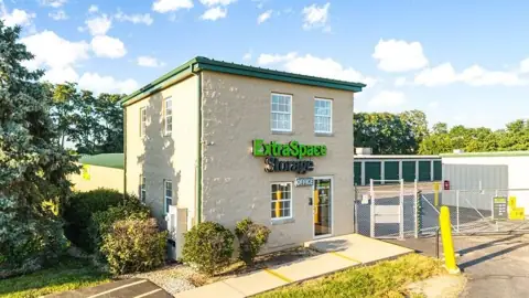 Extra Space Storage in Ringwood, IL