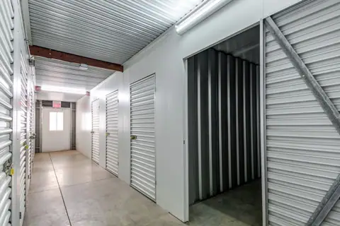 Storage Inns of America photo 2