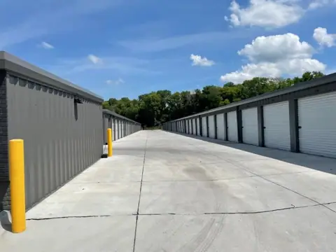 Armor Storage - Bauman photo 2