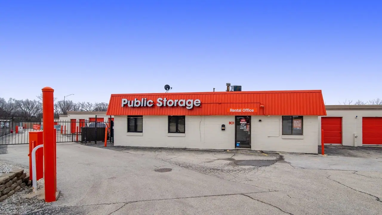 Public Storage, RV storage in Willowbrook