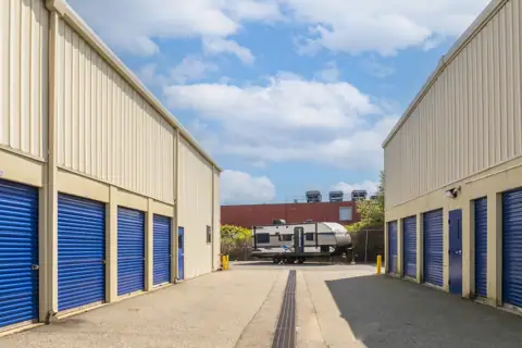 Devon Self Storage Middletown, Rhode Island photo 2