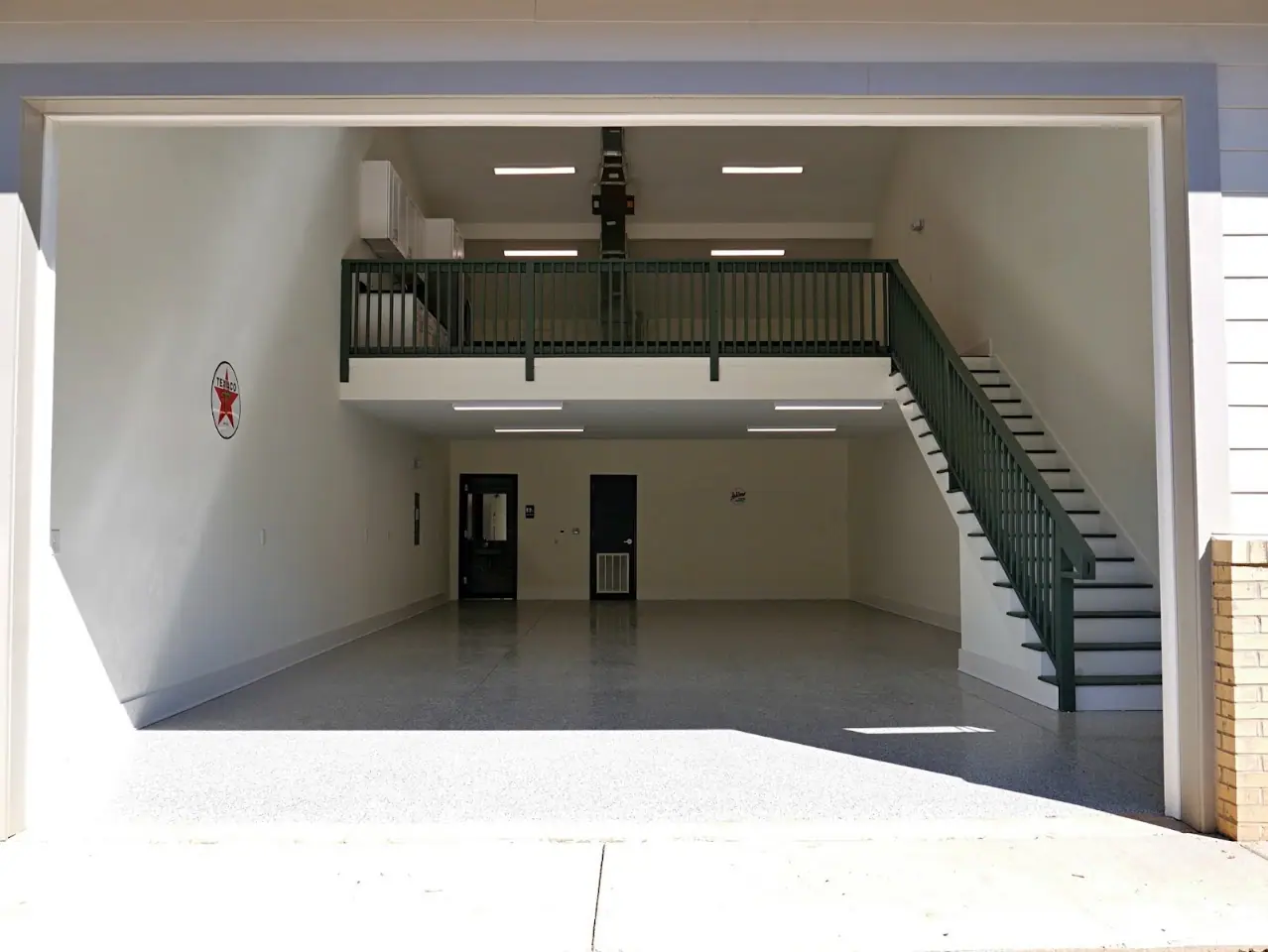 Monte Carlo Garage Suites, RV storage in Indian Land