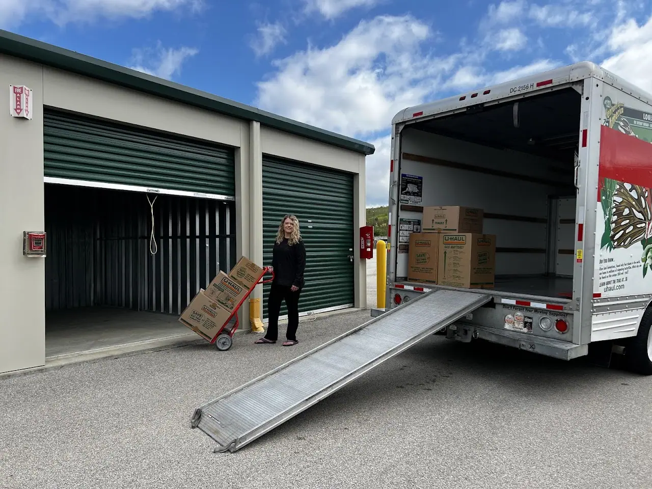 Self-Storage at U-Haul, RV storage in Romeoville