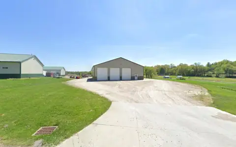 Hartville Heated Storage Bays photo 2