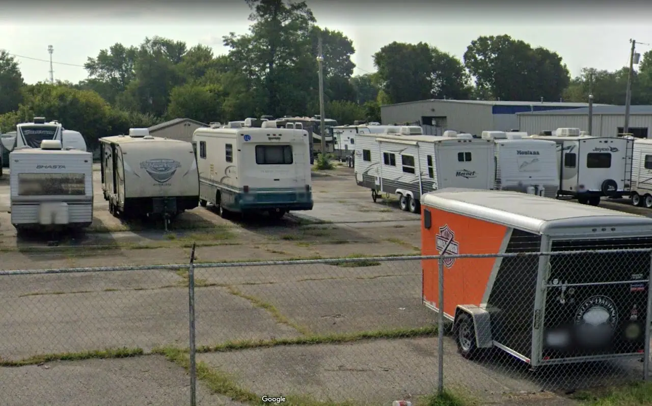 New Miami Storage, RV storage in Hamilton