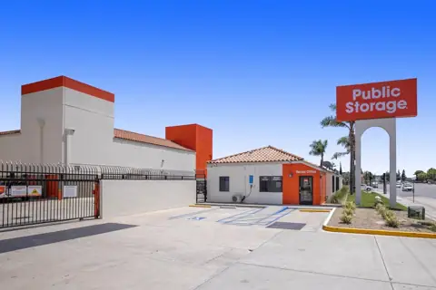 Public Storage photo 2