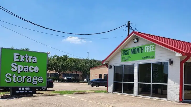 Extra Space Storage, RV storage in Pasadena