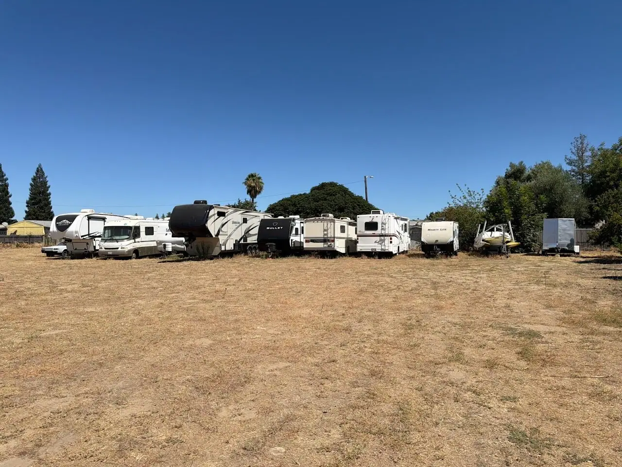 Almond Ave RV & Boat Storage, RV storage in Turlock