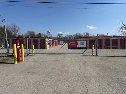 10 Federal Storage photo 2