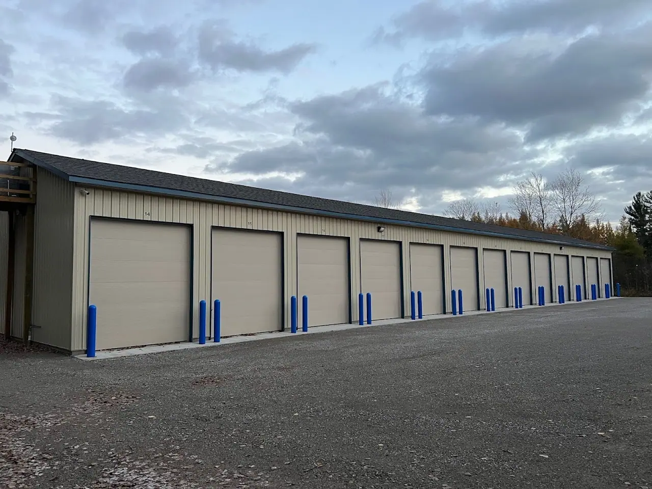 Chasin' Cars Wash & Store., RV storage in Roscommon