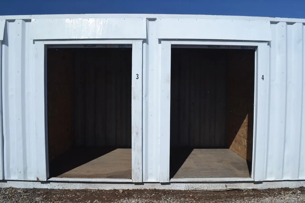 Ease The Squeeze Storage, RV storage in Lander