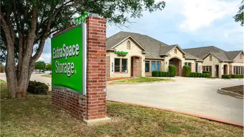 Extra Space Storage in Carrollton, TX