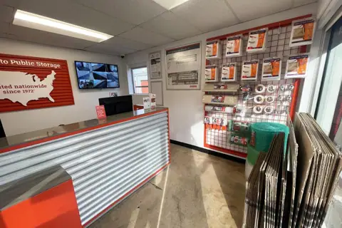 Public Storage photo 2