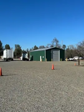 Linda’s RV and Boat storage photo 2