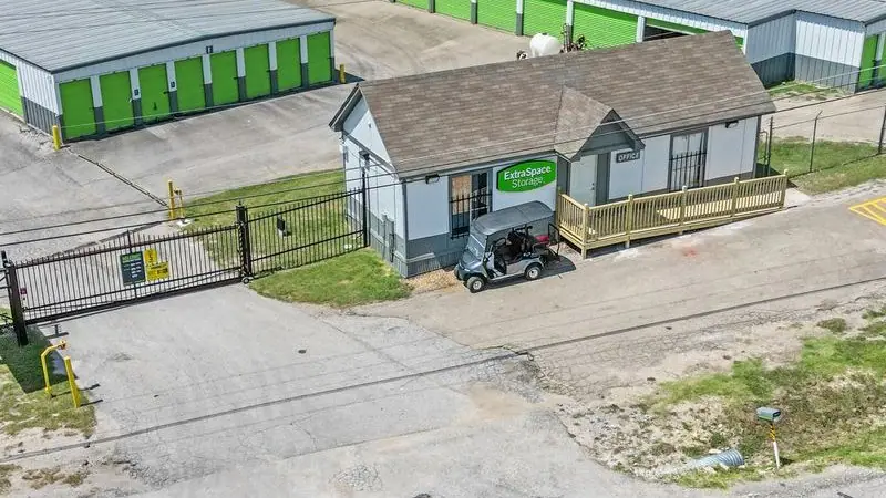 Extra Space Storage, RV storage in Hudson Oaks