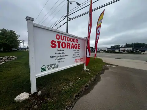 North Oakland Storage in Waterford Township, MI