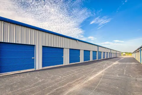 4 Star Storage Plus photo 3